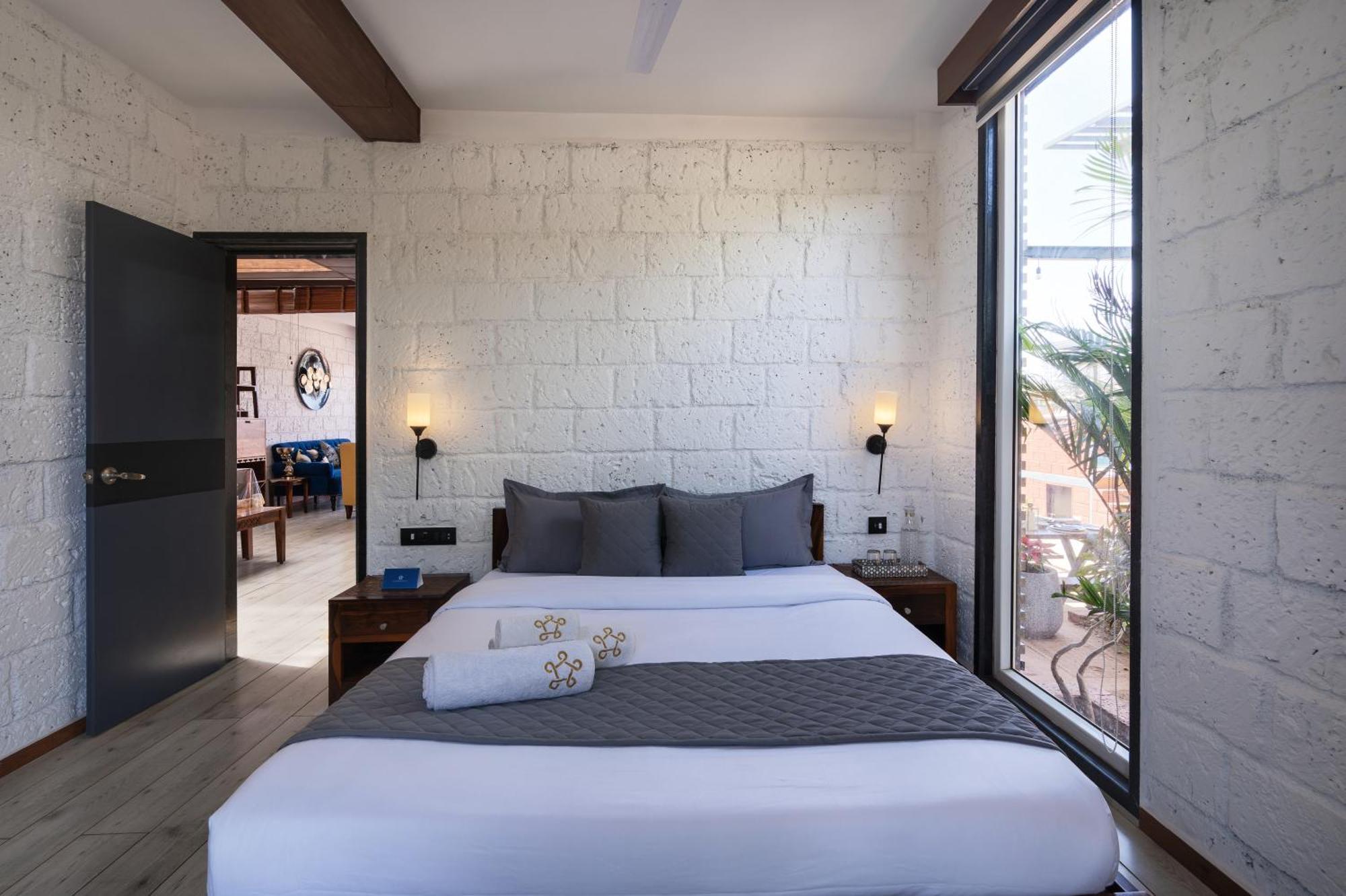 Saffronstays Calvin - 3 Bedroom Pool Villa In Lonavala Dış mekan fotoğraf